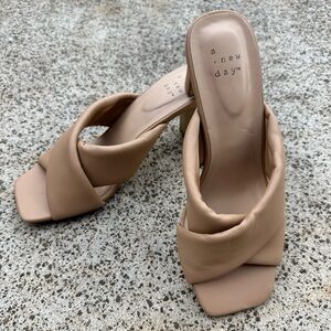A New Day Cushion Crossband Heel